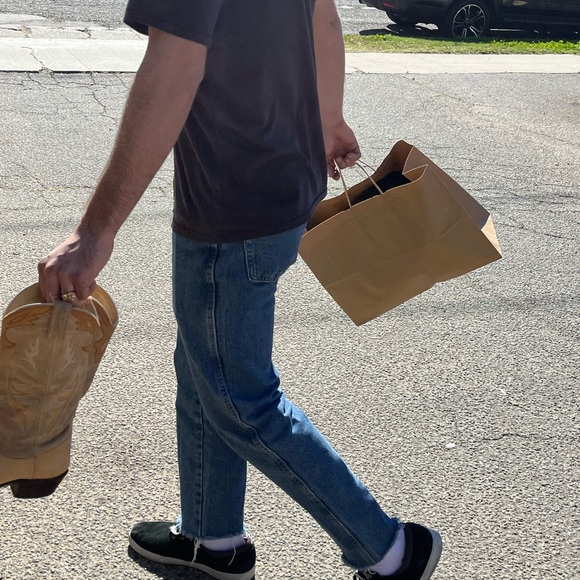 Meet your Posher, Kloey - Picture 3 of 3